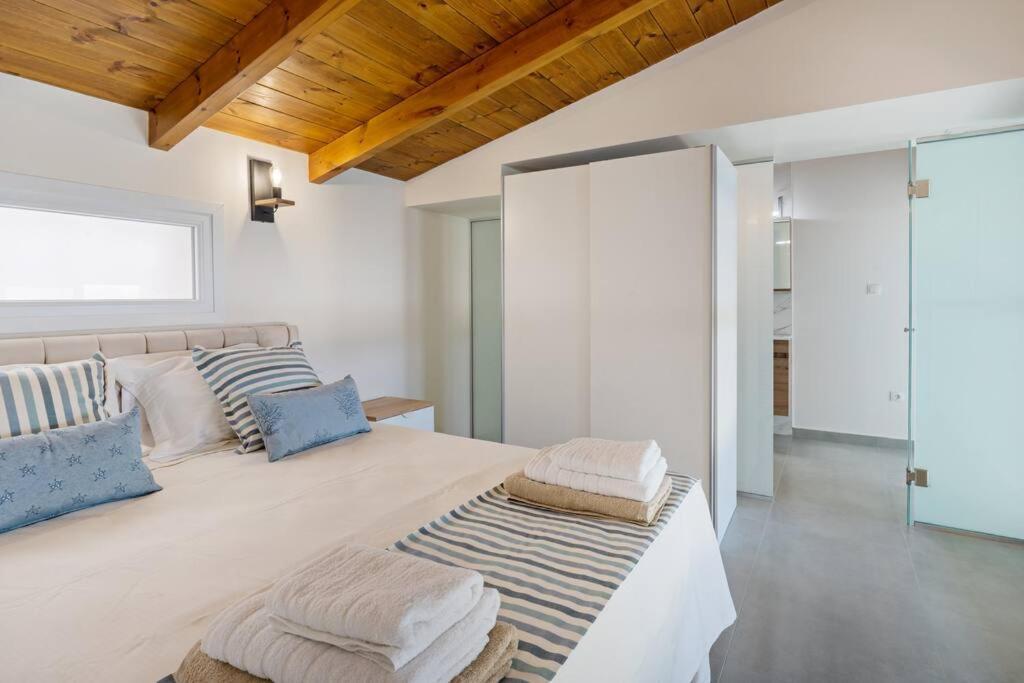 Pánormos Sofia Suite, A Seafront Hideaway ! מראה חיצוני תמונה